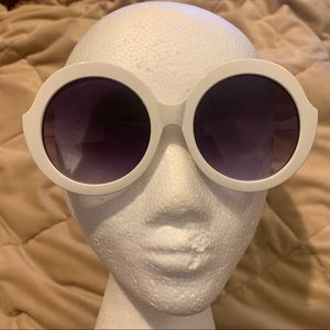 White Round Frame Retro Sunglasses